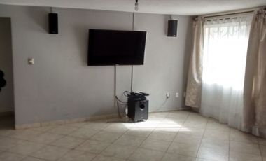 Departamento en PB a un paso de Eje 3 Ote, Metro y MB Apatlaco