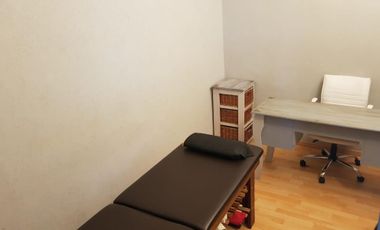 EXCELENTES CONSULTORIOS EN LOTE DE 8,8 x 30 mts.