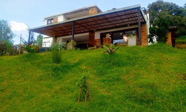 finca en venta en sector la leona. Cod V400610