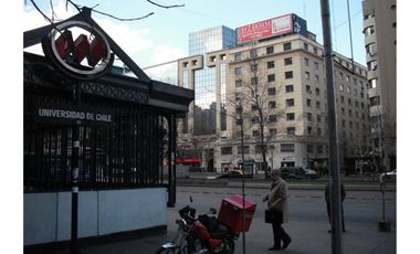 VENTA OFICINA CALLE SERRANO, METRO U. DE CHILE