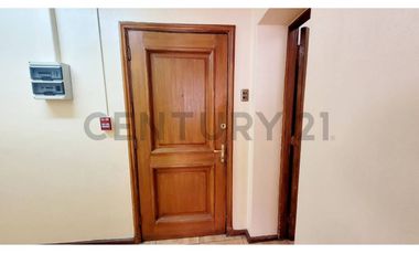 VENTA OFICINA CALLE SERRANO, METRO U. DE CHILE