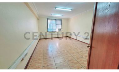 VENTA OFICINA CALLE SERRANO, METRO U. DE CHILE