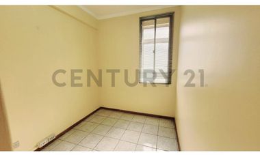 VENTA OFICINA CALLE SERRANO, METRO U. DE CHILE