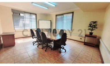 VENTA OFICINA CALLE SERRANO, METRO U. DE CHILE