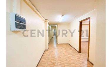 VENTA OFICINA CALLE SERRANO, METRO U. DE CHILE