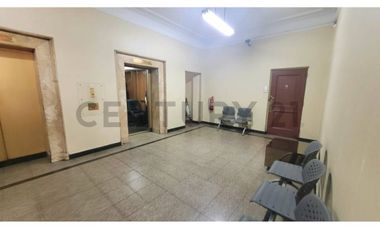 VENTA OFICINA CALLE SERRANO, METRO U. DE CHILE