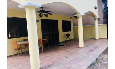 VENDO CASA EN ANCON  348 MTS