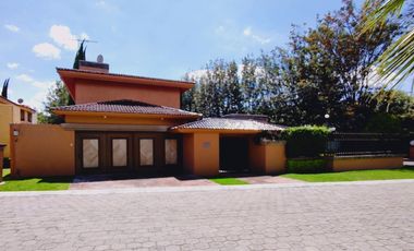 Casa Residencial en Venta, Fracc. Campestre del Bosque, Puebla