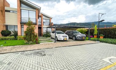 casa en venta en cajica. Cod V5176