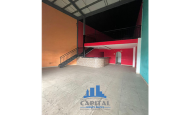 SE ALQUILA LOCAL EN PLAZA SUR