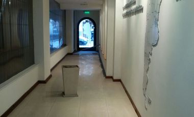 VENDO OFICINAS (IMPERDIBLES) EXCELENTE CALIDAD. NUEVAS. PLENO CENTRO