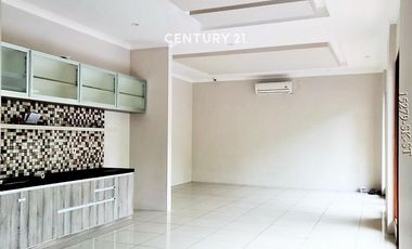 Disewakan Rumah Posisi Hook Ada Kolam Renang Di Bintaro Sektor 9