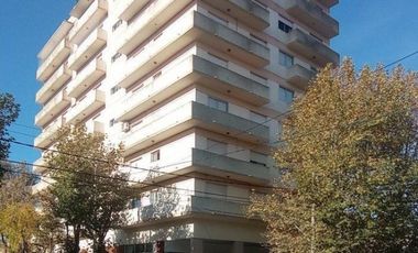 VENDO DEPTO 2 AMB C/ COCHERA EN MIRAMAR