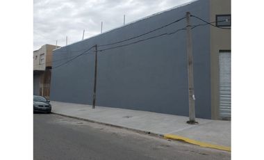 Galpón/Local a estrenar en Distrito industrial.
