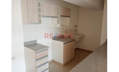 Vendo Dpto. Flat Estreno 71.40 M2.  Santa Beatriz 3 Dormitorios No Paga Alcabala, Entrega Inmediata.