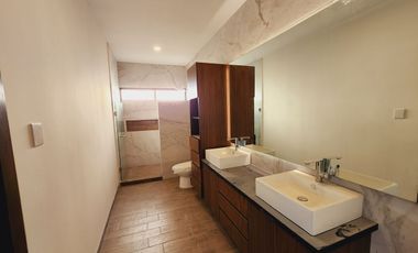 Casa en VENTA con ALBERCA fraccionamiento PUNTA TIBURON