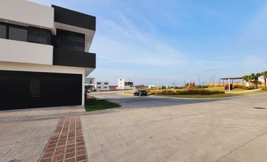 Casa en VENTA con ALBERCA fraccionamiento PUNTA TIBURON