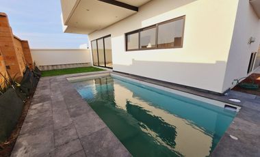 Casa en VENTA con ALBERCA fraccionamiento PUNTA TIBURON