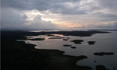 Se Vende Terreno en Bocas del Toro