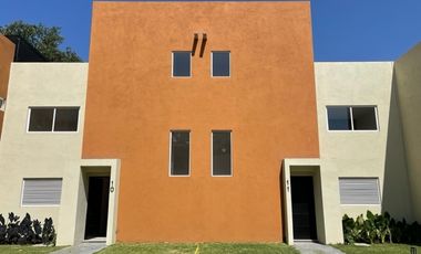 VENTA DE CASA CON ALBERCA Y JACUZZI YAUTEPEC
