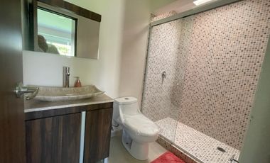VENTA DE CASA CON ALBERCA Y JACUZZI YAUTEPEC