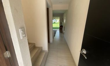 VENTA DE CASA CON ALBERCA Y JACUZZI YAUTEPEC