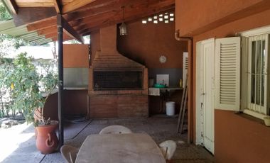 INIGUALABLE OFERTA CASA QUINTA ESTILO CABAÑA 1500 m2. ARBOLEDA ÚNICA NOVOA PROPIEDADES