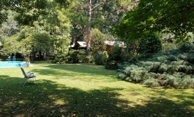 INIGUALABLE OFERTA CASA QUINTA ESTILO CABAÑA 1500 m2. ARBOLEDA ÚNICA NOVOA PROPIEDADES