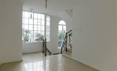 casa condominio en arriendo en villa santos. Cod A83323