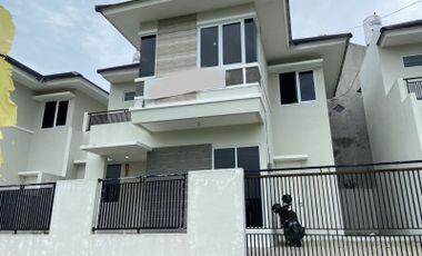 Rumah Megah 2 Lantai, Legalitas Ready Siap KPR