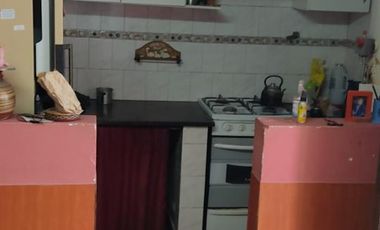 VENDO CASA (ZONA TOLEDO) NECOCHEA