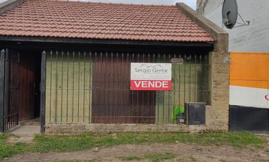 VENDO CASA (ZONA TOLEDO) NECOCHEA