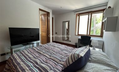Casa en arriendo de 5 dorm. en Lo Barnechea