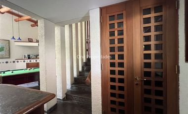 Casa en arriendo de 5 dorm. en Lo Barnechea