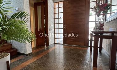 Casa en arriendo de 5 dorm. en Lo Barnechea