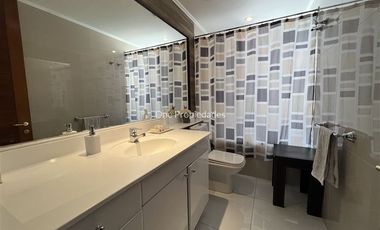 Casa en arriendo de 5 dorm. en Lo Barnechea