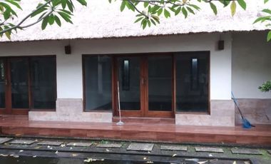 AWAS HABIS, VILLA CANTIK DIJUAL MURAH DI UBUD BALI DENGAN VIEW SAWAH