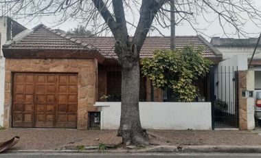Casa en venta en Ramos Mejia Sur