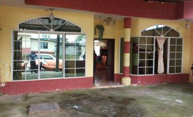 VENTA DE CASA EN LOS UNIFICADOSMas Informacion  (099) 971- ----