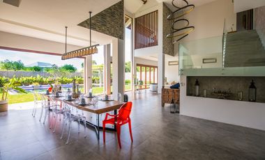 Freehold - Oceanfront Luxury Villa with Breathtaking Mountain & Ricefield Views, Minutes from Sanur, Bali