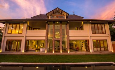 Freehold - Oceanfront Luxury Villa with Breathtaking Mountain & Ricefield Views, Minutes from Sanur, Bali