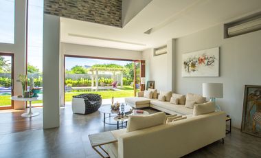 Freehold - Oceanfront Luxury Villa with Breathtaking Mountain & Ricefield Views, Minutes from Sanur, Bali