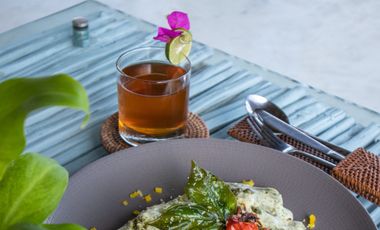 Ashtari Estate - Restaurant Lounge Yoga Loft