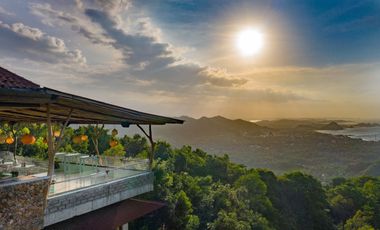 Ashtari Estate - Restaurant Lounge Yoga Loft