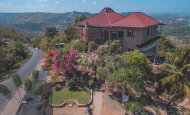 Ashtari Estate - Restaurant Lounge Yoga Loft