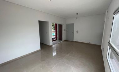 VENTA DE EXCELENTE DEPARTAMENTO 2 AMBIENTES A ESTRENAR - MONTE GRANDE CENTRO