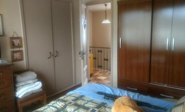 Vendo Excelente Casa Dos Pisos, Una Cuadra Del Mall