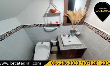 Casa de venta en Colegio militar Abdon Calderón – código:20892