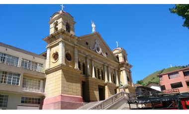 TERRENO de 1.6 HAS EN EL VALLE DE CERRO AZUL
