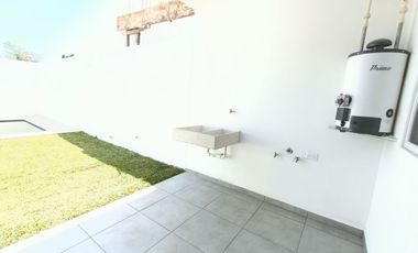 PREVENTA Casa + alberca en Jiutepec